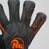 RG Gloves ASPRO BLACKOUT 26/27 голмански ракавици со All-Black дизајн